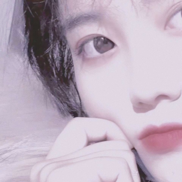 19张超清好看的女生唯美真人头像合集