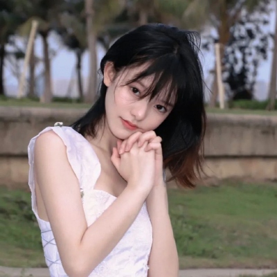 超有个性的小众女生微信头像来啦，共20张