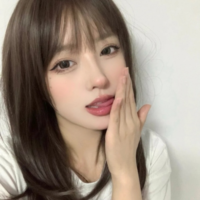 热门真人女生头像合集 10张精选