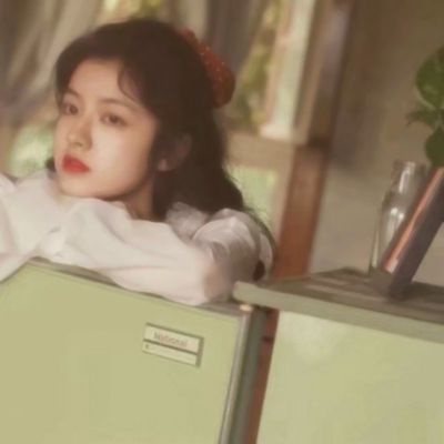 20张高清INS港风复古女头像 氛围感拉满