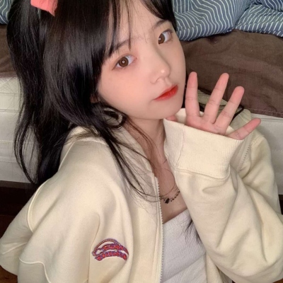 17张真实感拉满的女生真人头像合集