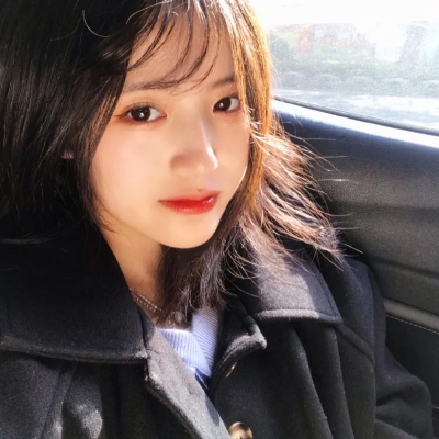 全网爆火的高清网红女生头像 10张合集