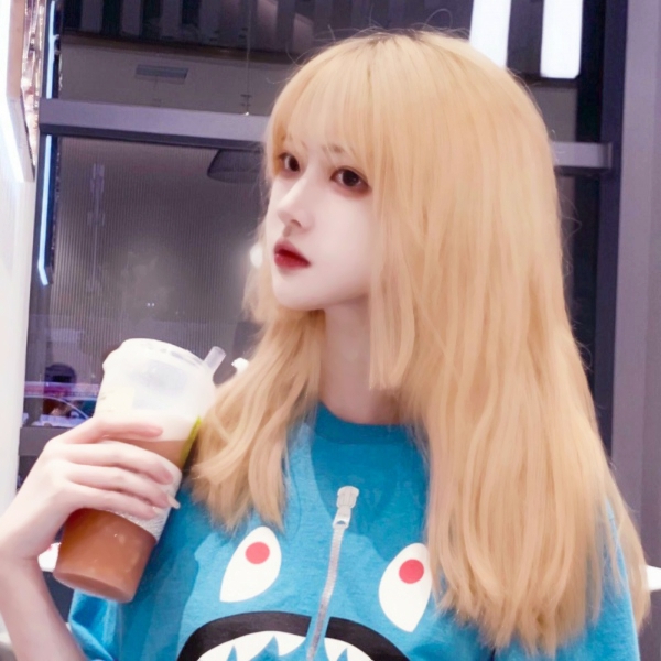 19张超高清酷酷染发女生个性头像 快存起来当头像