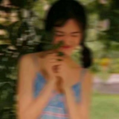 有质感的模糊感！13张高清女生QQ头像合集
