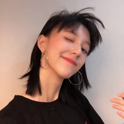 14张高清帅气女生头像 又酷又飒的时尚头像合集