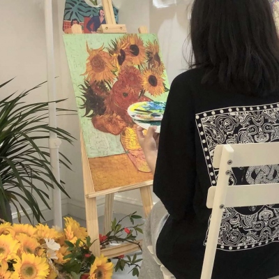 11张氛围感拉满的真人小姐姐网图头像 超好看女生头像来啦