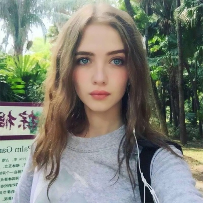 12张高清欧美风女生微信头像合集