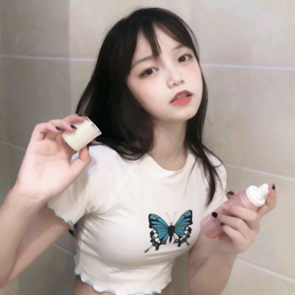 26张超清好看女生头像合集 漂亮女人照片头像素材