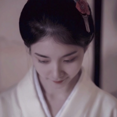 女生清冷伤感头像合集 16张冷淡风酷感女生头像