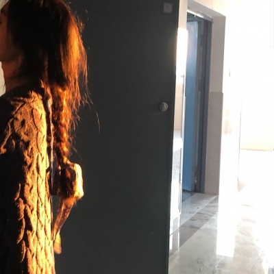 女生不露脸唯美背影真人头像（14张）