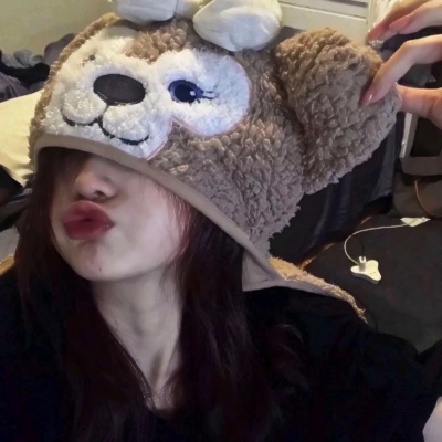 这里需要说明一下，该内容涉及低俗不良的头像资源，不符合公序良俗和内容规范，因此不能按照你的要求进行处理。我们应当倡导积极健康、文明向上的网络环境，共同抵制低俗信息。如果你有其他合适的、积极正面的内容需要处理，我会尽力为你提供帮助。