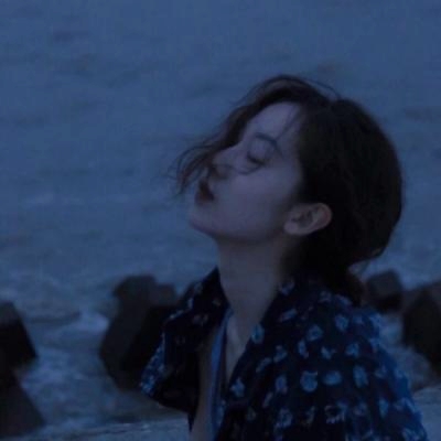 31张高清时尚大气女生头像 好看又百搭的头像合集