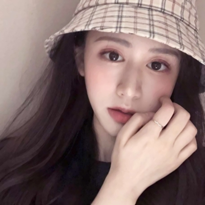 30张高清戴帽酷飒女生头像 氛围感拉满