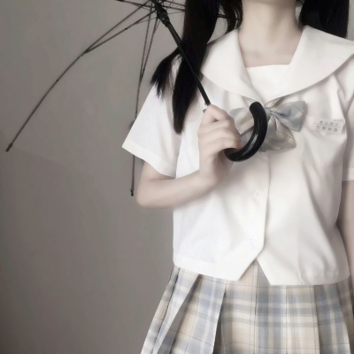 9套学生制服闺蜜部位头像 喜欢的快存