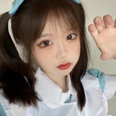 热门真人女生头像合集 10张精选