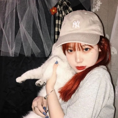 6张超有氛围感的可爱时尚真人女生头像来啦