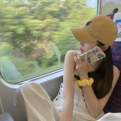 版干净高级感微信女生头像合集 共12张
