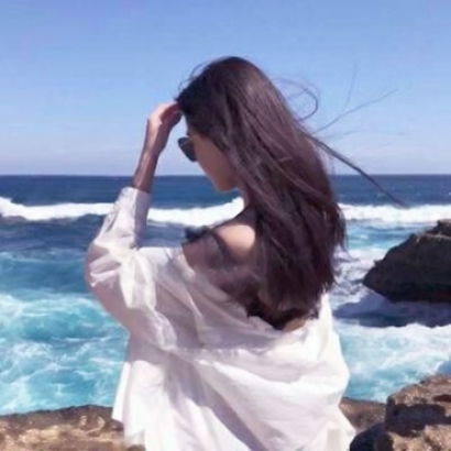 29张高清小清新女生背影头像 适合当微信头像