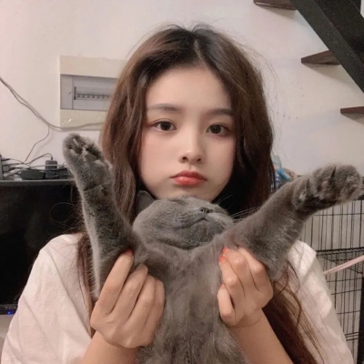 女生真人生活照头像合集（20张）