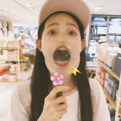 16张个性好看的女生单人高清头像