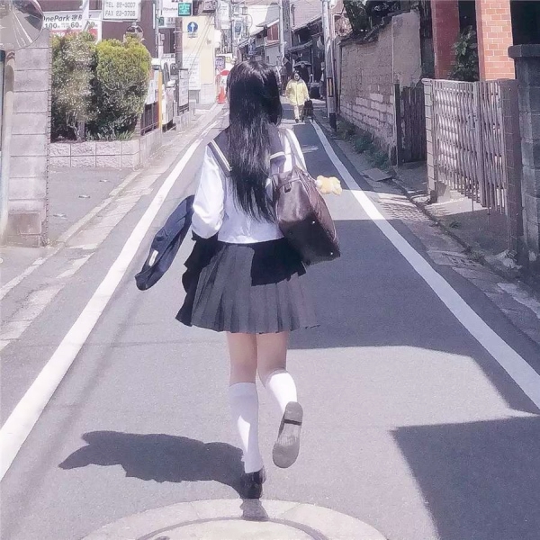 23张超可爱JK制服女生头像 高清好看又软萌