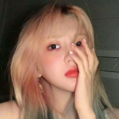 9张霸气冷感女生微信头像 高清无水印直接用