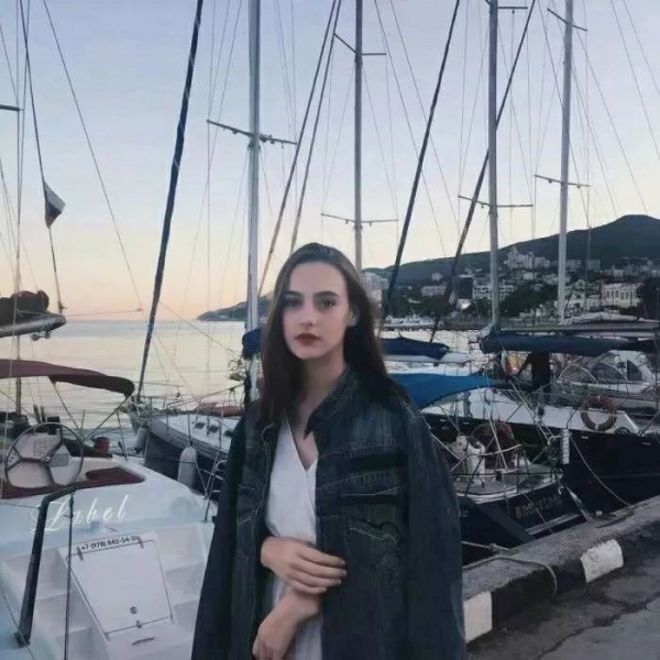 25张气质拉满的个性欧美范女生超清头像