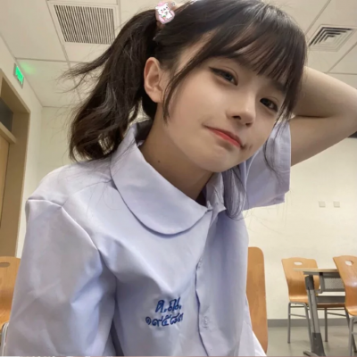 ins风格真人小姐姐头像合集 10张不同风格任你选