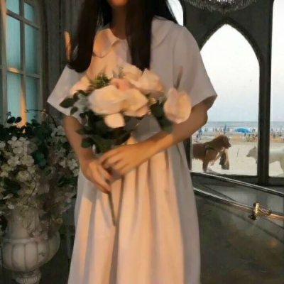 18张高清不露脸！女生下半身部位个性网图头像合集