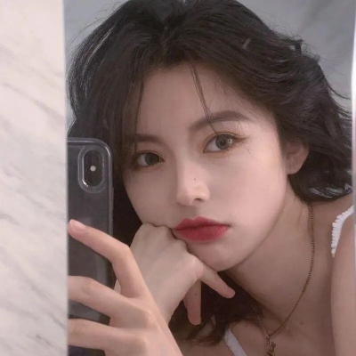 女生真人生活照头像合集（20张）