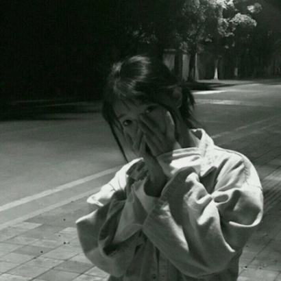 36张高清原宿风丧系女生头像合集