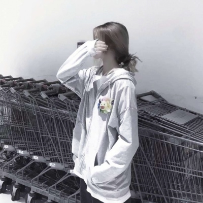 女生头像下半身霸气不露脸！23张高清新潮半身头像合集