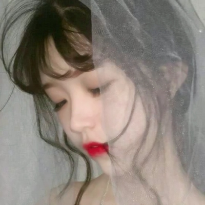 女生微信正脸头像合集！31张高清个性正脸照直接用