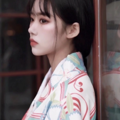 9张高清真人古风汉服女生头像合集