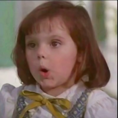 欧美小孩搞怪头像合集！酷拽又呆萌的女生头像素材共11张