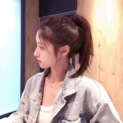 18张高清清新感女生侧脸头像 气质氛围感拉满