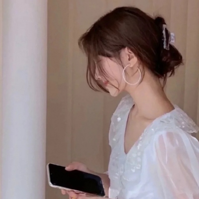 适合网恋用的真人女生网图头像合集（13张）