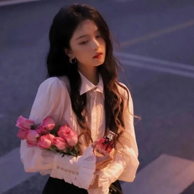 超火的女生真人头像合集 共19张