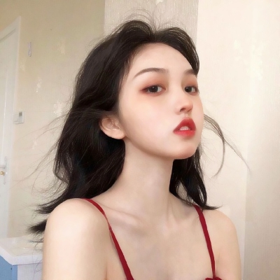 16张高清唯美女生头像合集整理