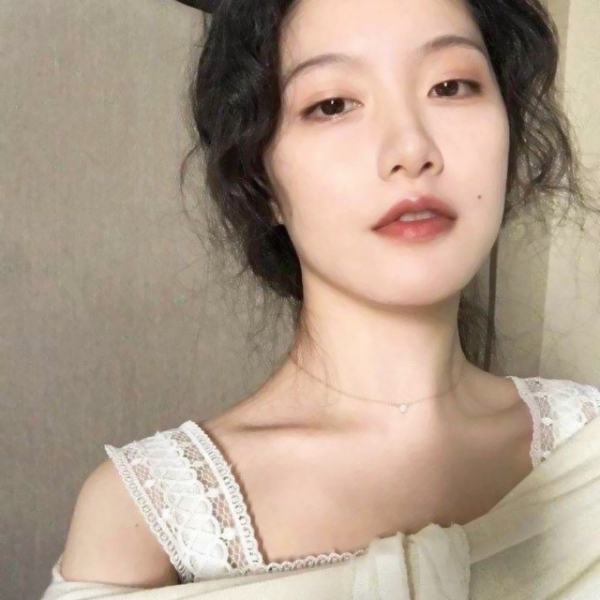 18张超高清女生素颜真人头像 氛围感直接拉满