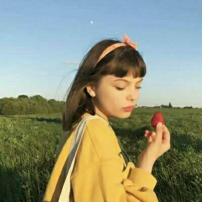 17张高清清新自然款女生QQ头像，氛围感拉满