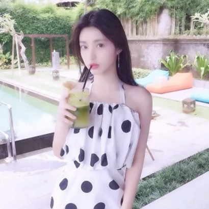 30张高清有气质的成熟知性女生微信头像