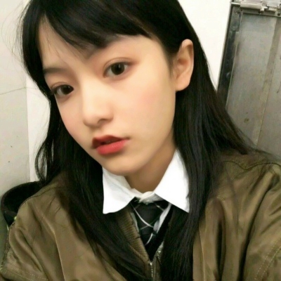 微博女生真人头像合集，28张高清好看的真实女头分享