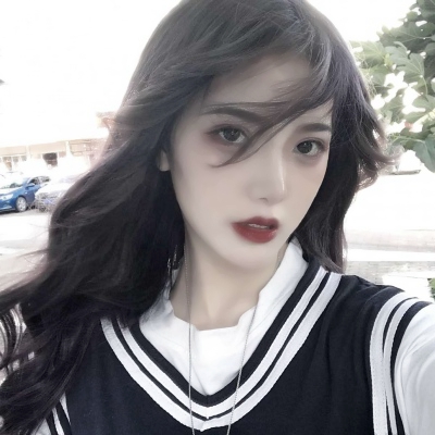 16张个性好看的女生单人高清头像