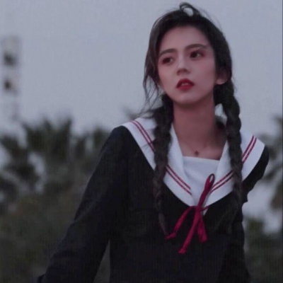 网红小姐姐高清头像合集，21张好看头像直接存