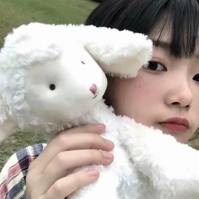 12张当下流行的模糊画风女生头像 快来收藏