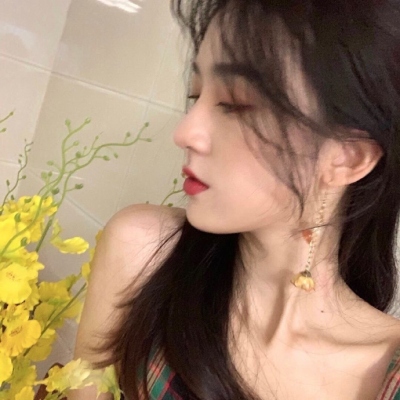 9张ins高级质感真人女生头像 好看的小姐姐头像合集