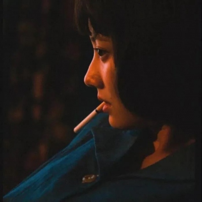 ins氛围感拉满的真人女生头像（16张）