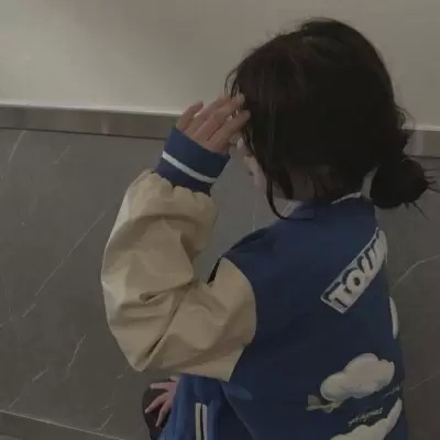 小红书爆火的真人女生头像 共17张