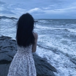 16张氛围感拉满！干净气质海边真人女生头像合集